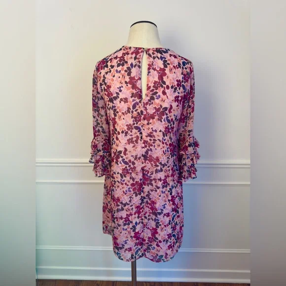 Vince Camuto Straight-cut floral print dress with tiered sleeve detail, size 4 - Picture 4 of 6